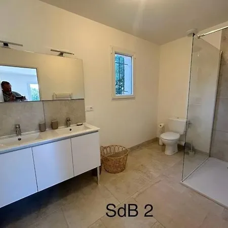 4 Beds