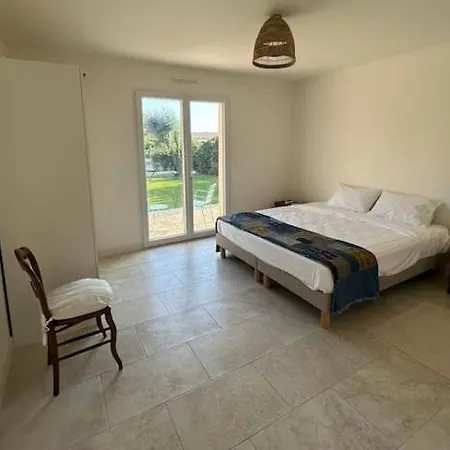 4 Beds Villa