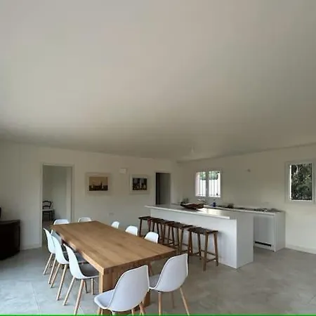 4 Beds Villa *