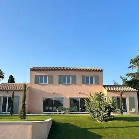 Villa 4 Beds *